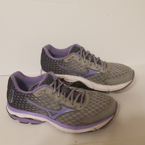 mizuno wave cruise 11